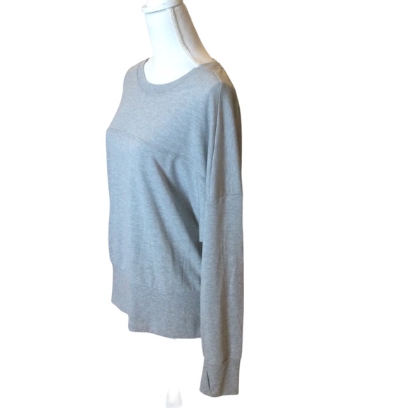 Tahari Sport Gray Pullover Relaxed Fit Lightweight Sweatshirt Size L - Picture 2 of 9